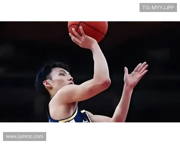 广东二沙训练四大亮点：徐杰突破犀利，胡明轩对抗升级，徐昕三分显威，杜润旺策应盘活(3)