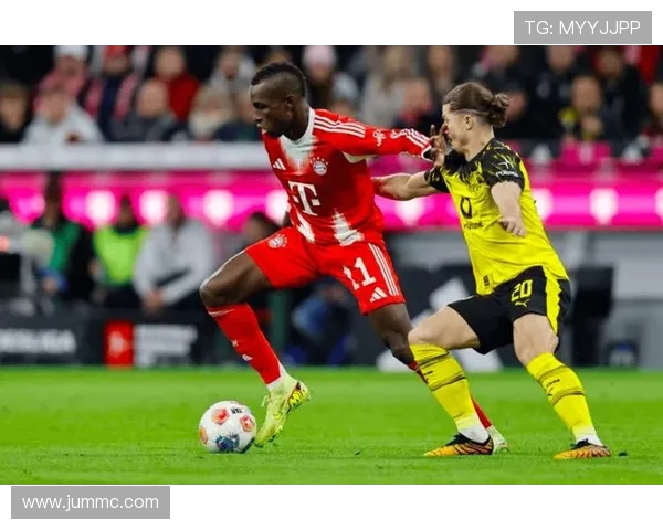 拜仁 5000 万强攻斯图加特神锋！俱乐部震怒开启转会拉锯战(1)